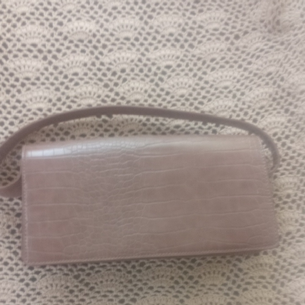 Chic Crocodile-Embossed Women's Clutch